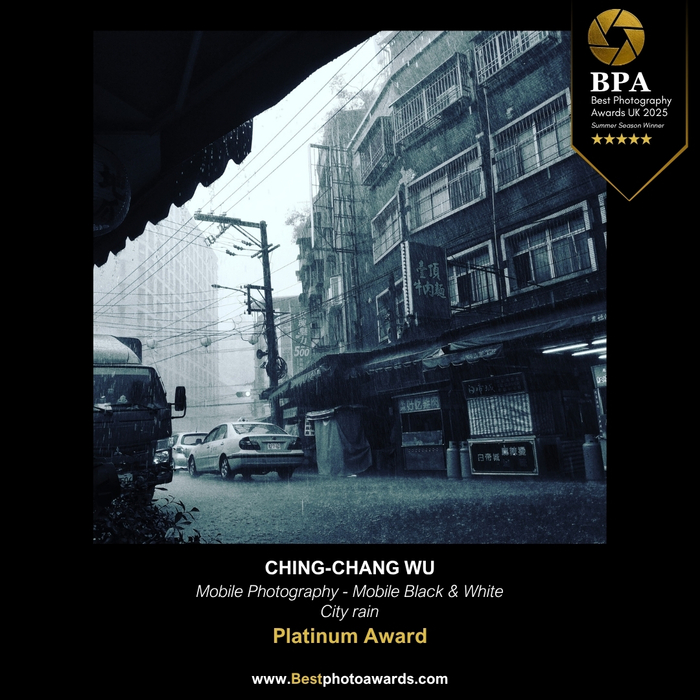 視覺特效學程吳慶璋老師於2025 Best Photography Award UK榮獲兩座白金獎項